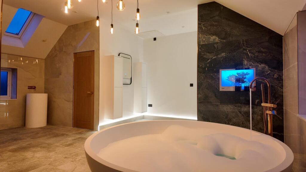 Bath at night.jpg