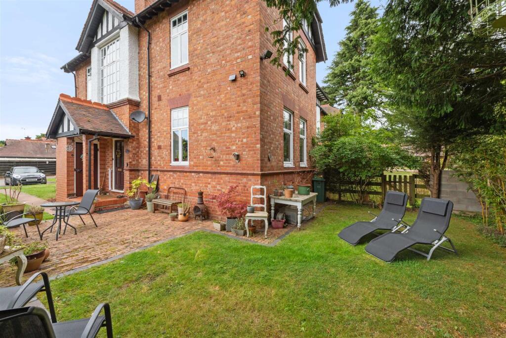 19, Catherines Close Catherine-De-Barnes, Solihull