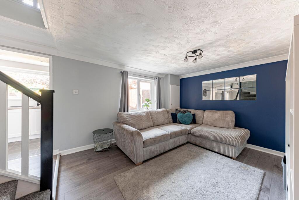 Living Room (2)