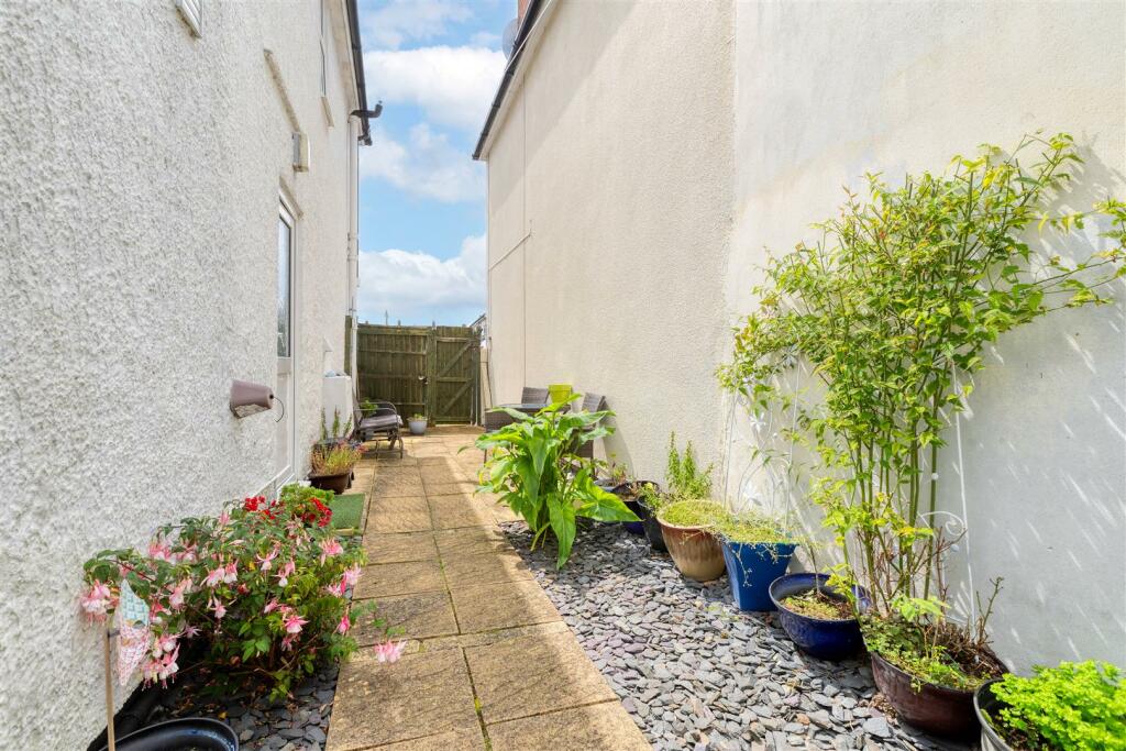 Side Courtyard