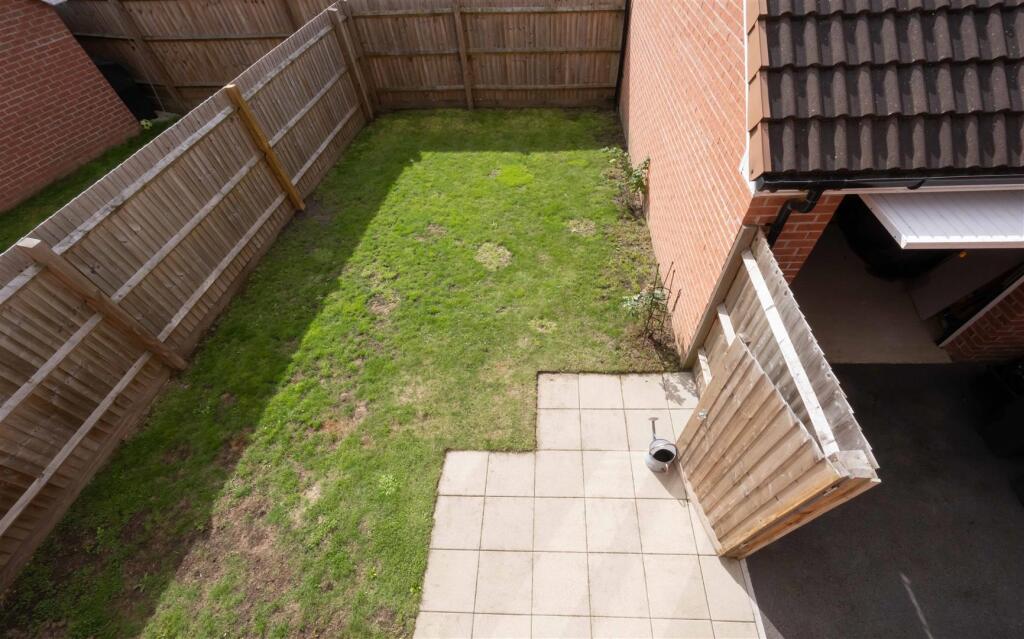 Rear Garden and Side Access.JPG