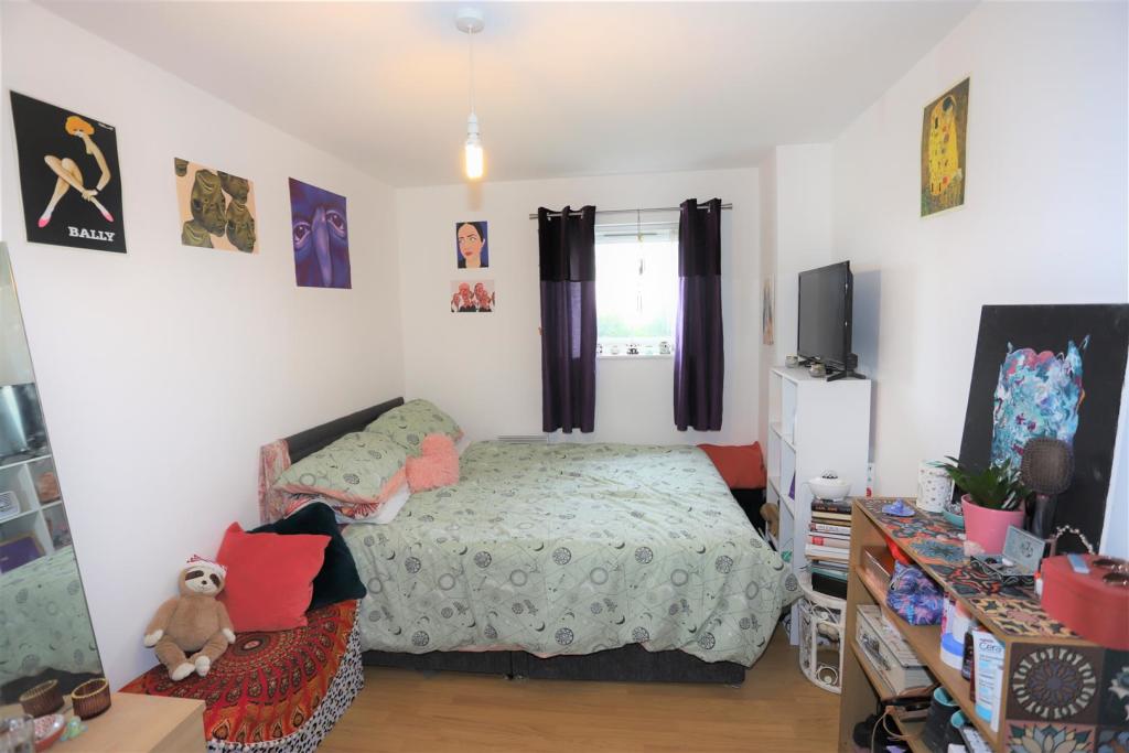 bedroom 3.jpg