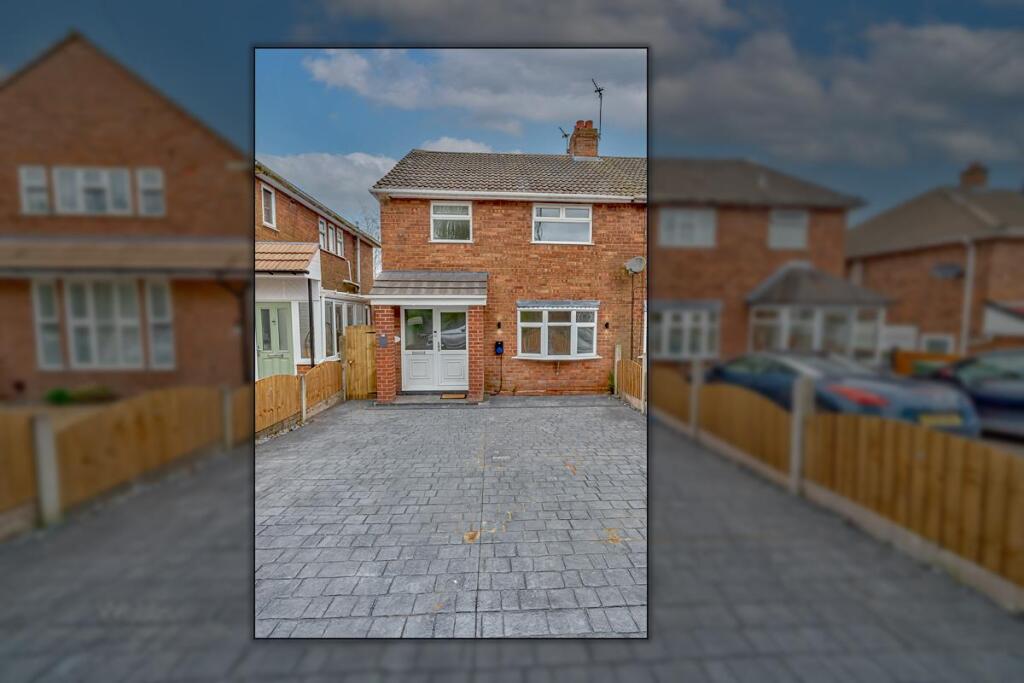 © Webbs Estate Agents © (198 of 224) copy.jpg
