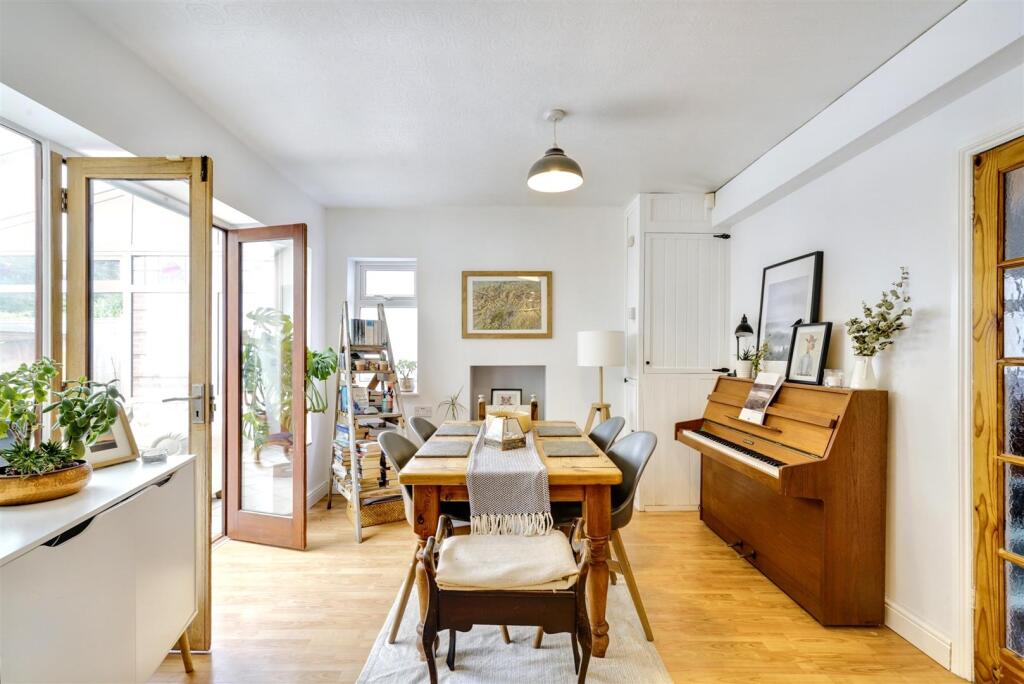 Dining Room 1_1.jpeg