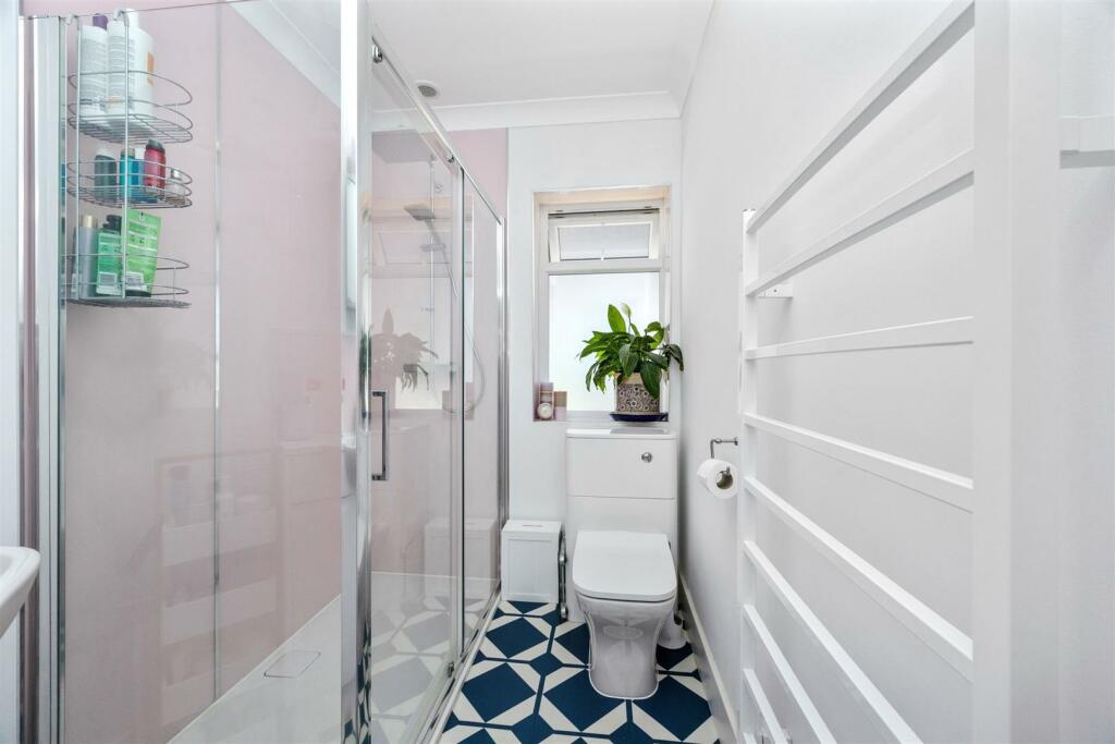 Fallowfield Crescent 60 SHOWER ROOM.jpeg