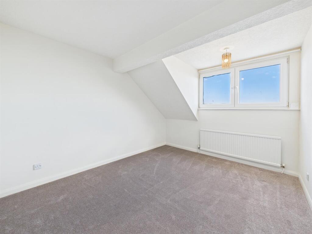 Bedroom: