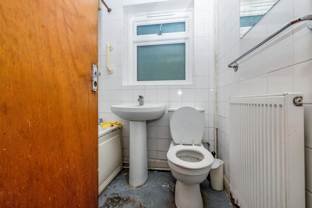 74 Lyal Road, Bow London E3 5QQ