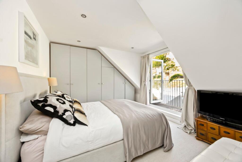 Barn Rise 60 BEDROOM 1.jpeg