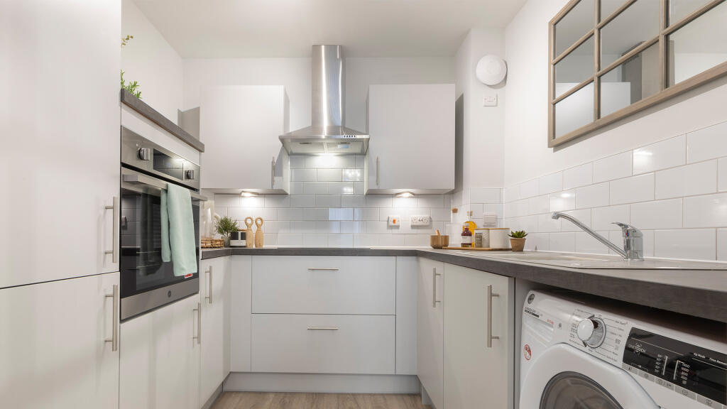 2 bed view apt kitchen