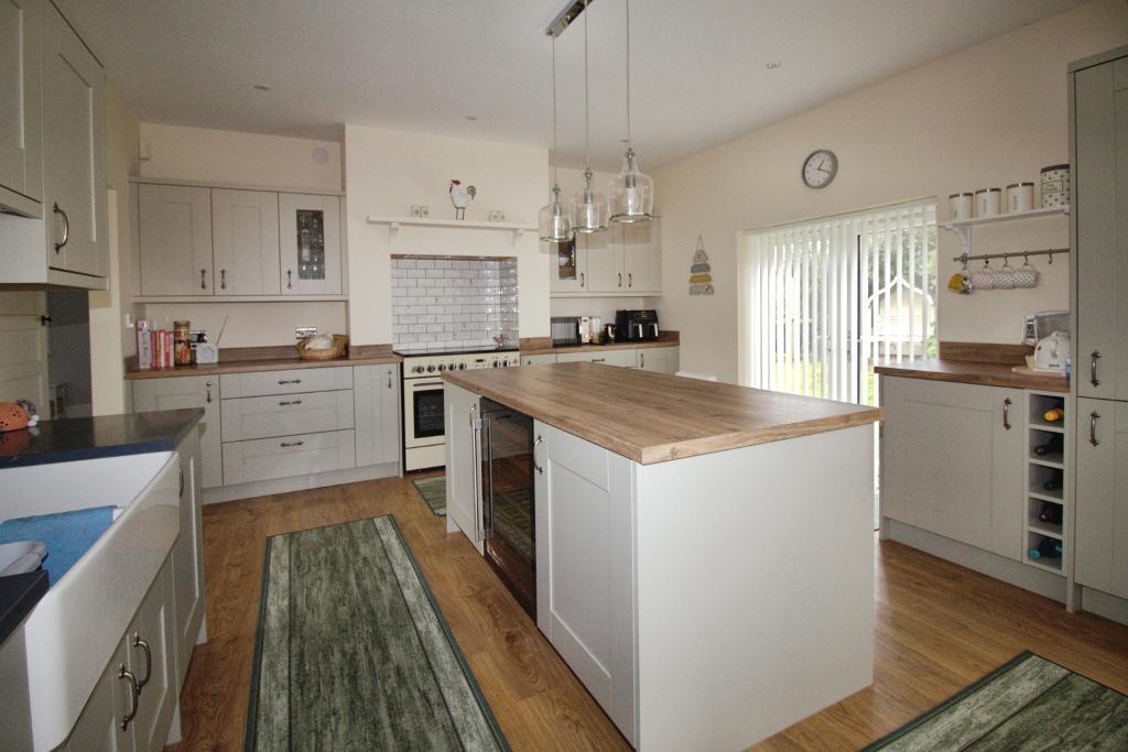 Kitchen Dining Area