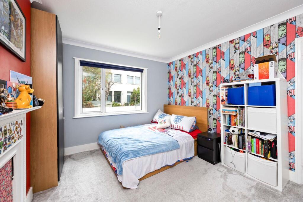 Marmion Road 29 BEDROOM RED HULK.jpeg