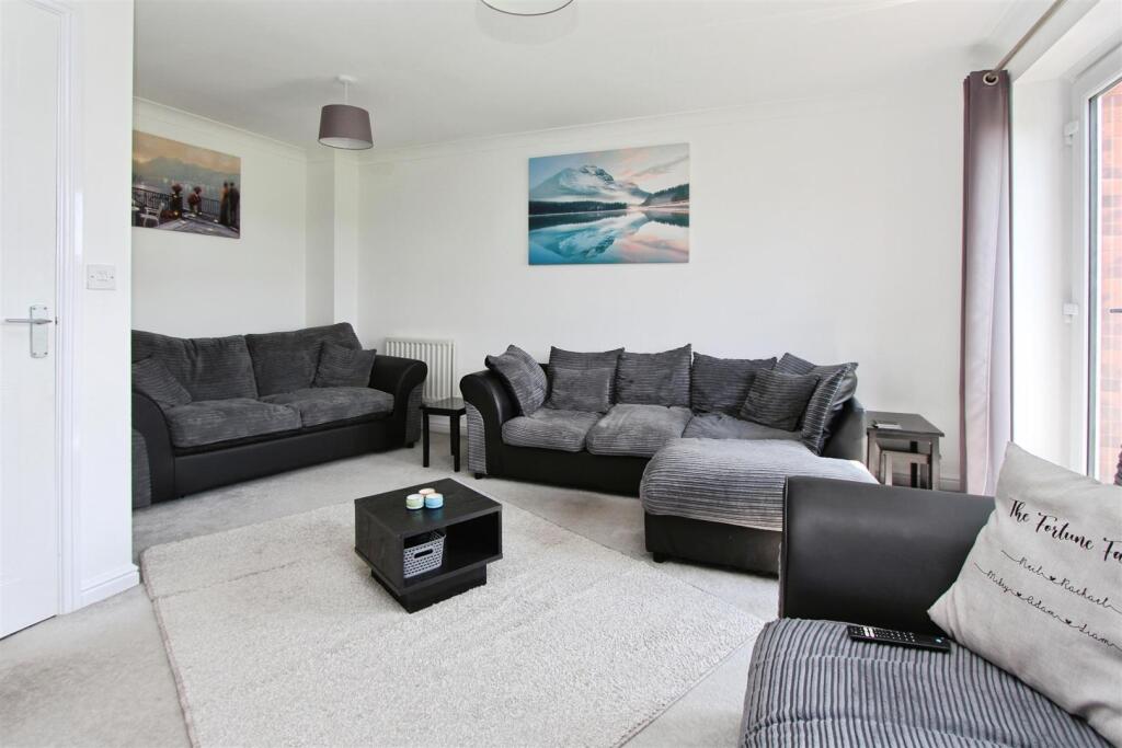 Sitting / Dining Room