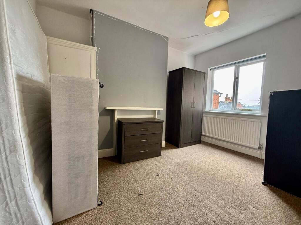 Bedroom 4.jpg