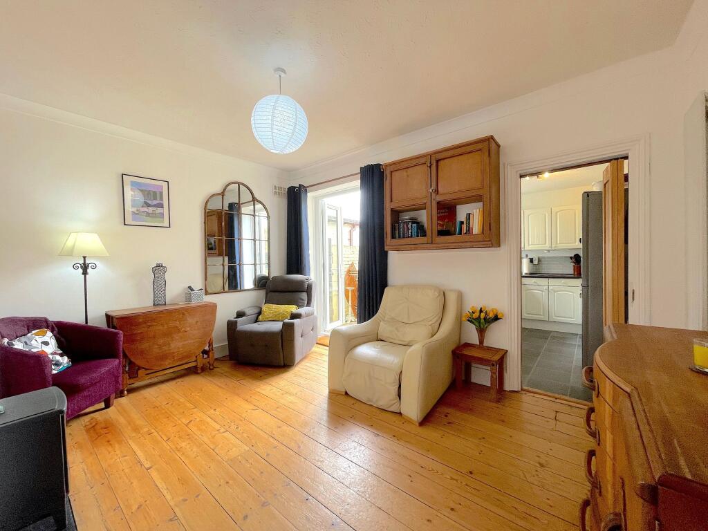 Living Room (3)