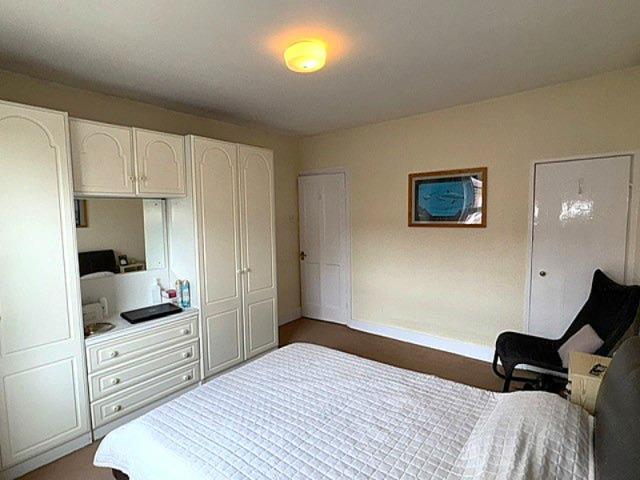 bedrooom1.jpg