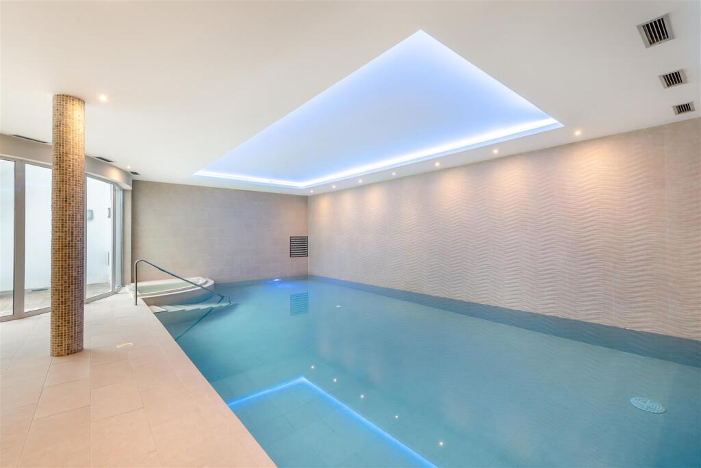 Devisdale Road, Altrincham, Cheshire, WA14 2AT - 2