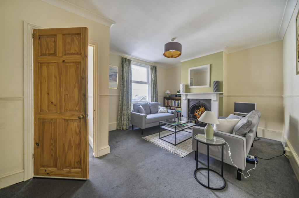 1355284-1-68c3ecb...