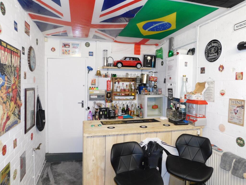 UTILITY ROOM AND BAR