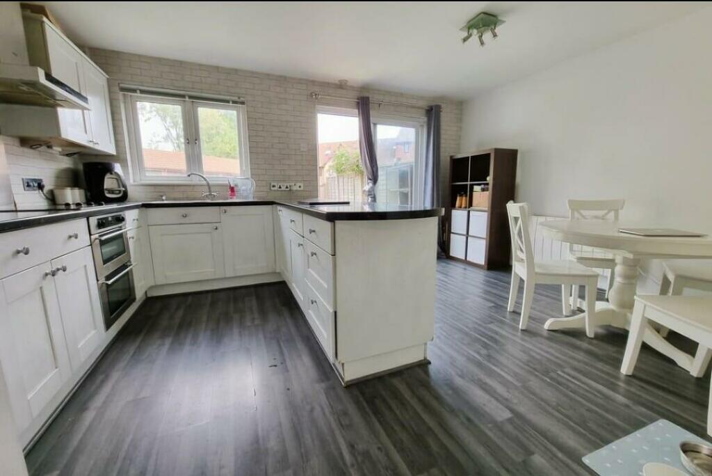 Kitchen Diner.jpg