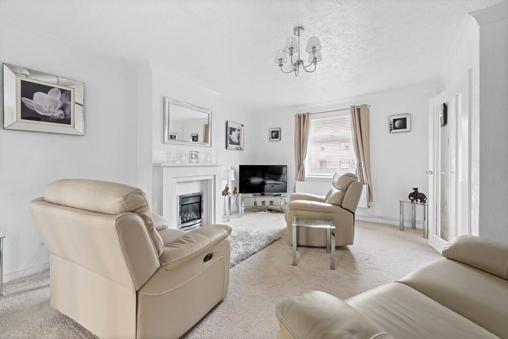 7 Lincoln Road, B...