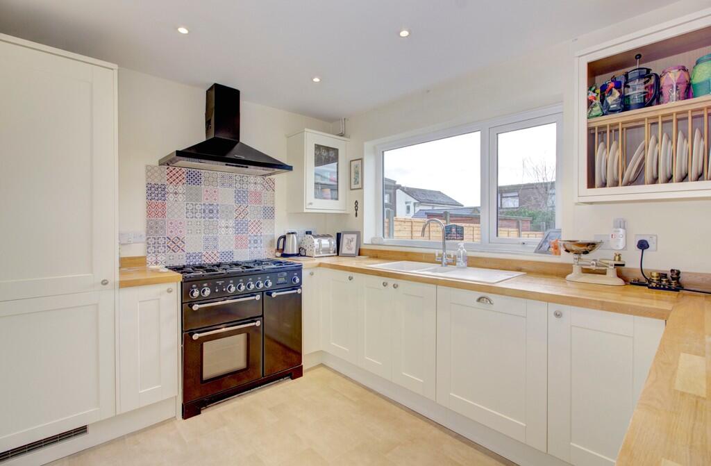 27 glebe way9