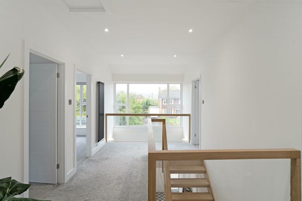 69519_3 Ashley Close, Charlton Kings - (9)_low.jpg