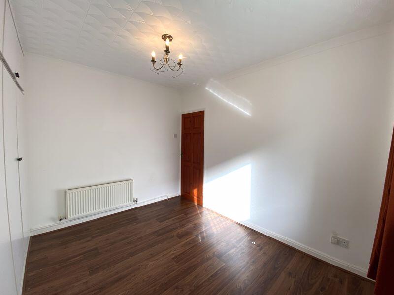 East Grove Road, Newport
