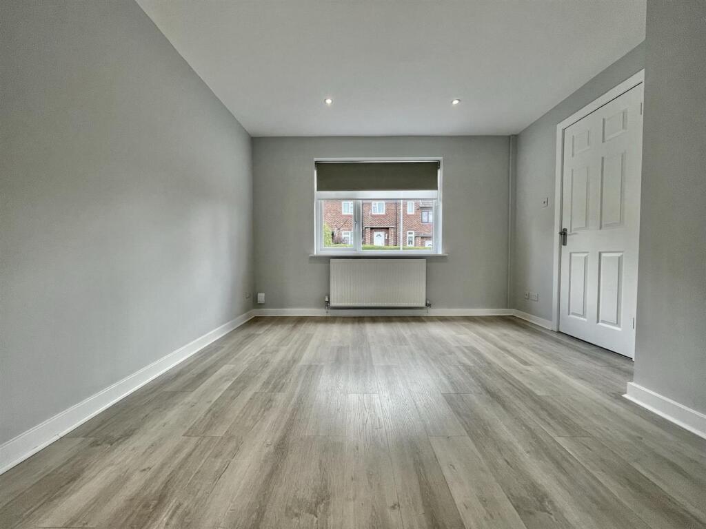 5 Goyt Rd Living Room.jpeg