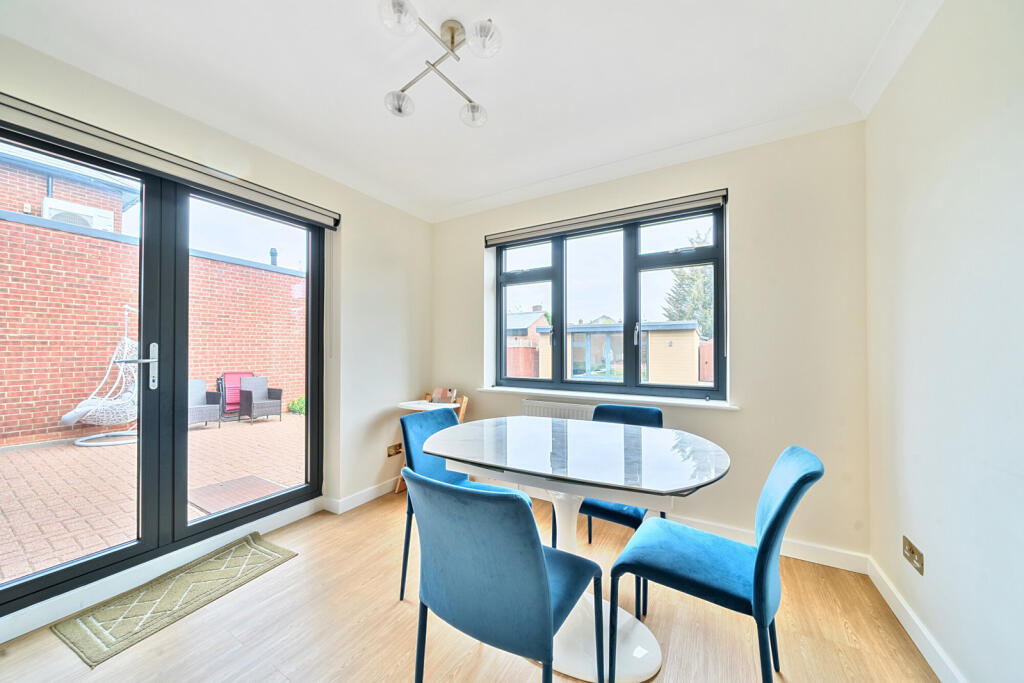 1295586-5-682611b...