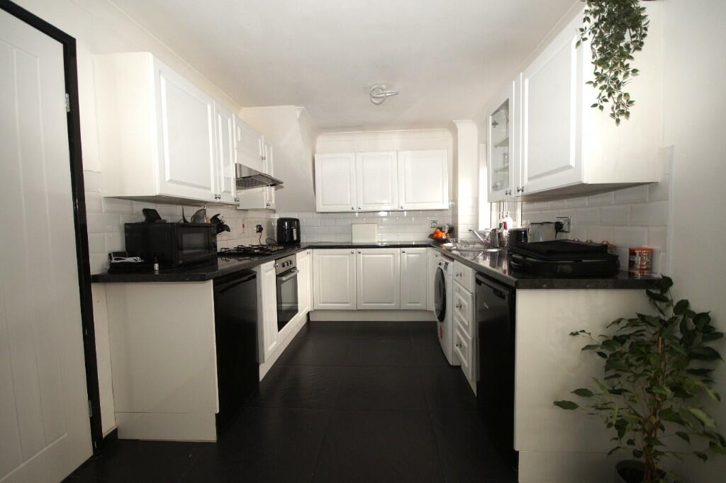 146 Oakridge
