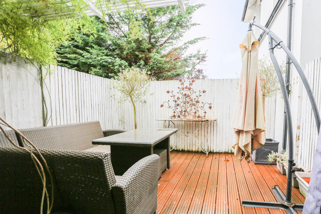 gardendeckingarea