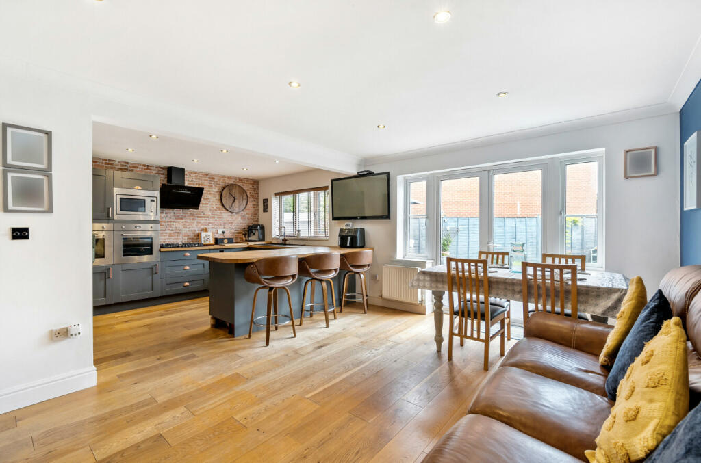 Kitchen/Family Room