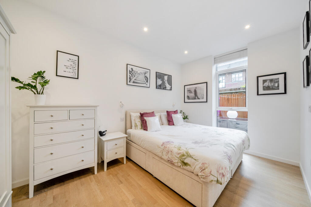 1385722-20-692ef3...