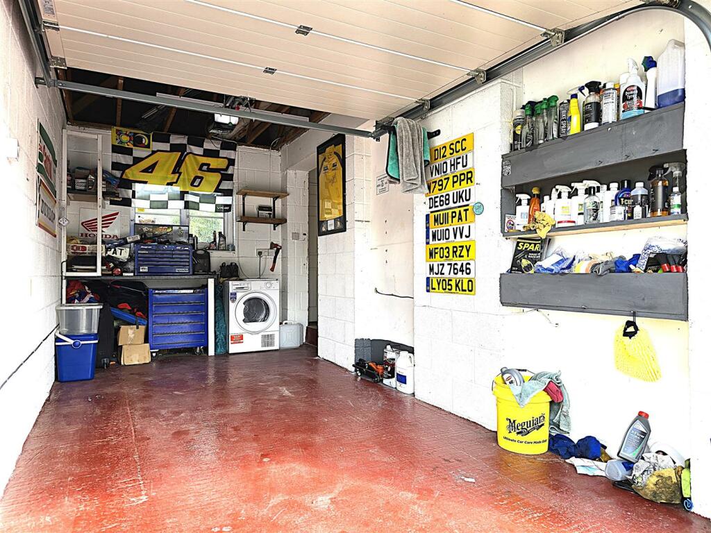 GARAGE