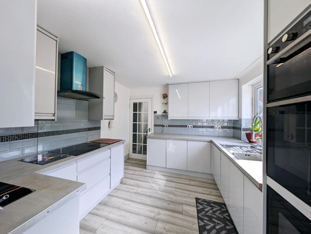 b4622d64-d0aa-4f6d-b272-f39af6d7021b