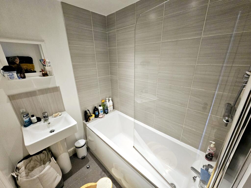 5c72f144-d00a-4aad-a578-3b5d9d41dbf8