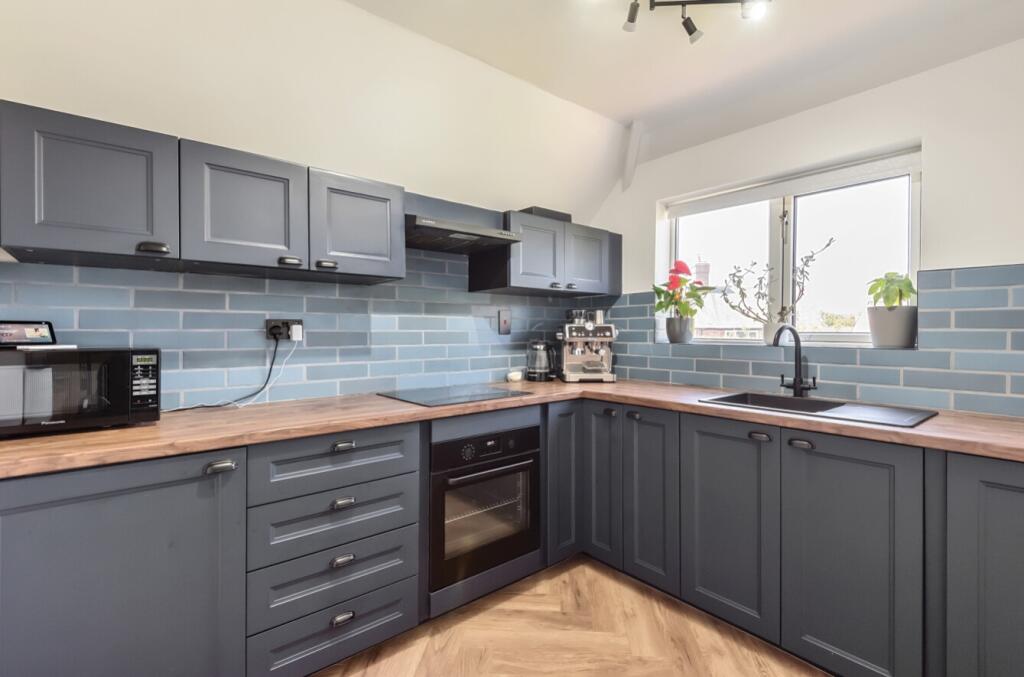 1298701-13-682ed56e67326-ARW.NEF