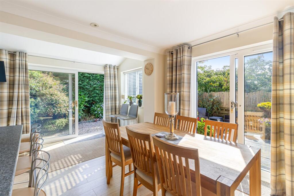 A12 - 14 Crestway, Strete - 250812.jpg