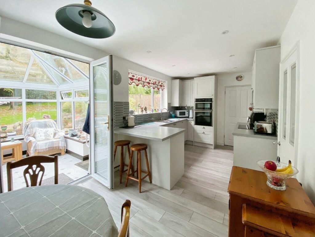 Kitchen/Dining