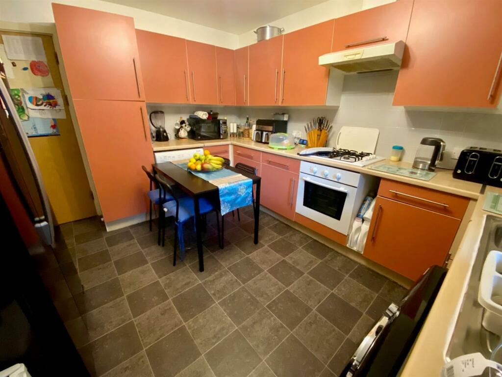 kitchen other.jpg