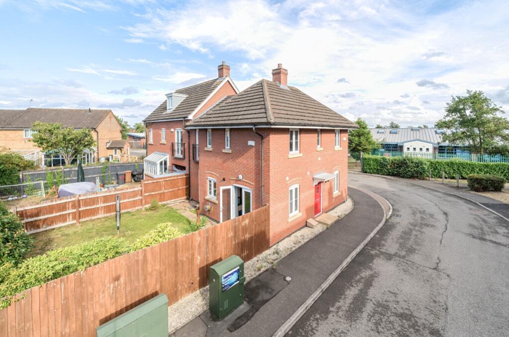 1335288-3-68af2e2476891-ARW