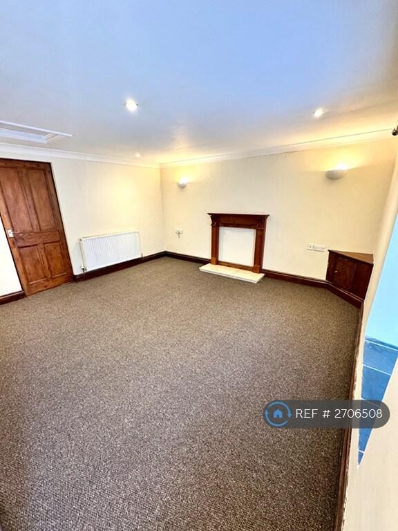 Living Room Pic1