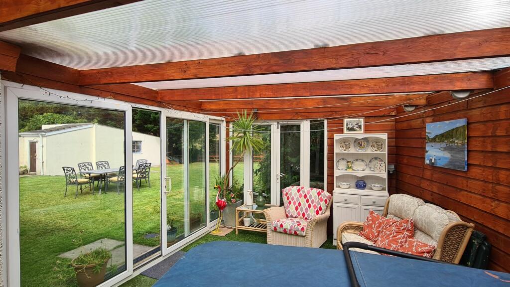 GARDEN ROOM / UTILITY