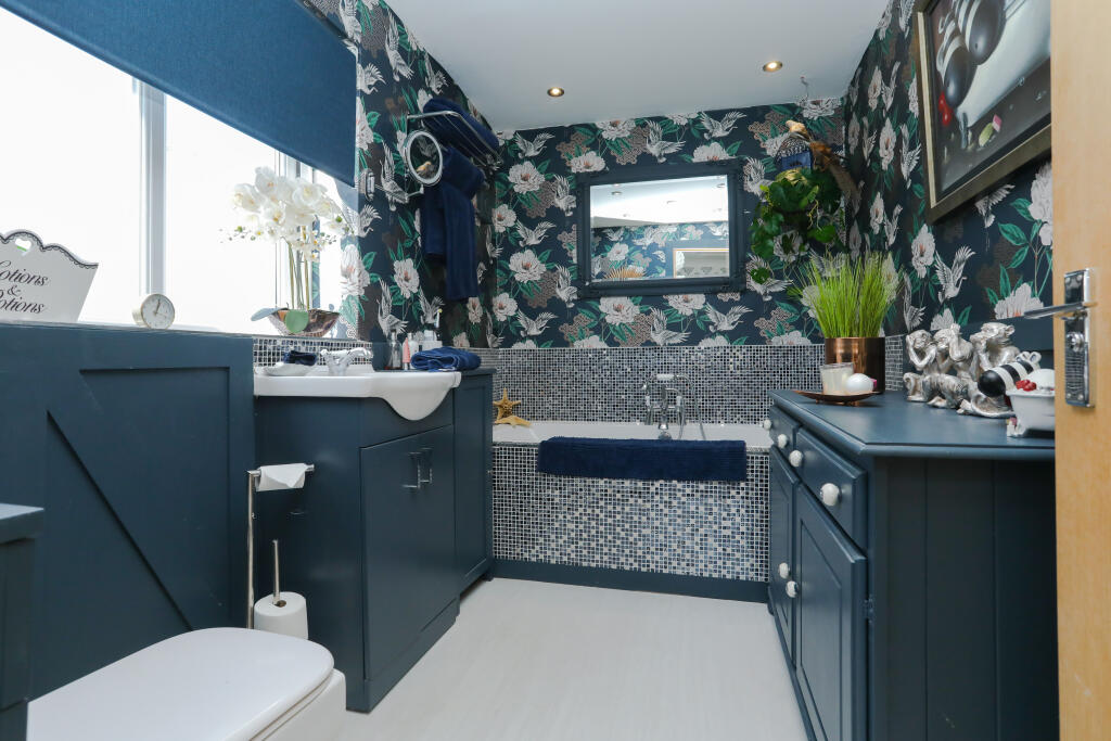 general 9 Sheerways,