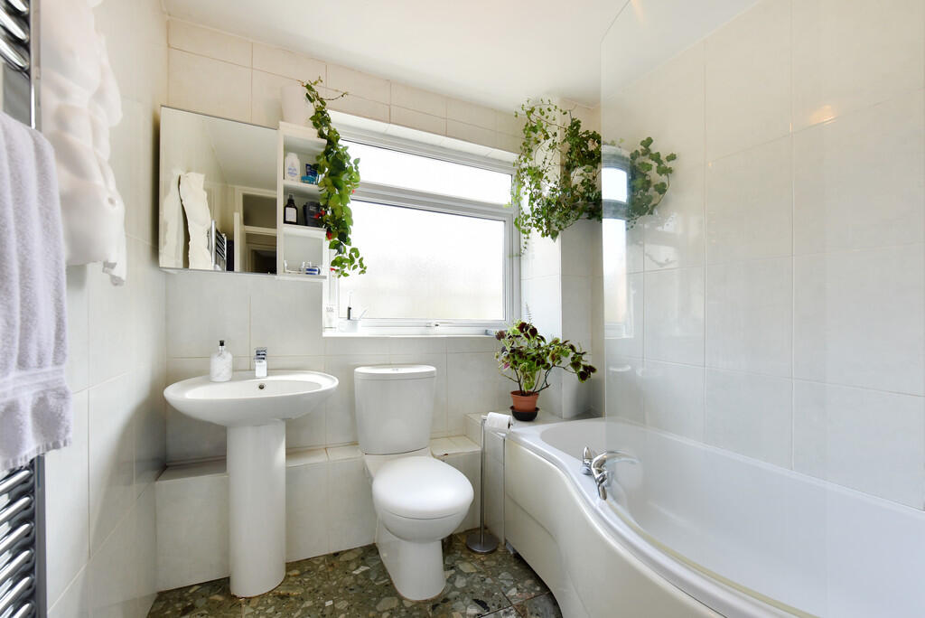 8 Skipworth Road ...