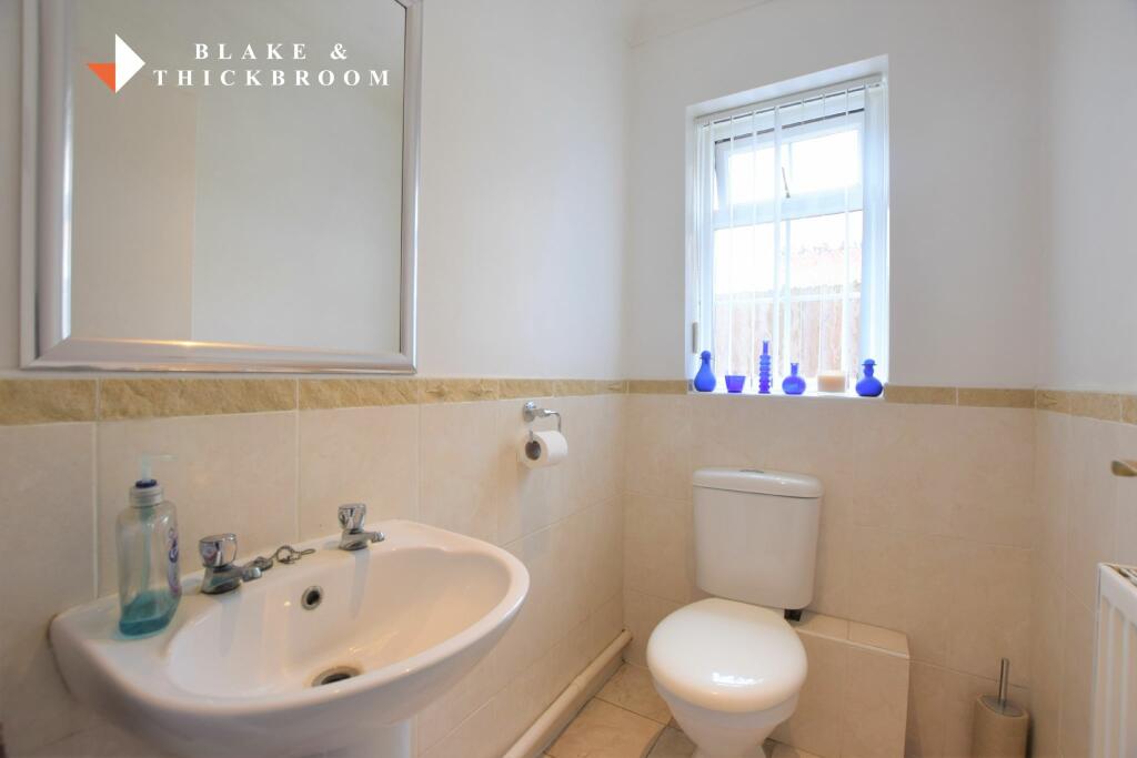 GROUND FLOOR CLOAKROOM