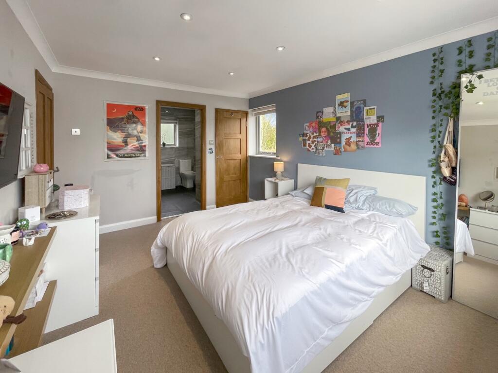 Bedroom2.