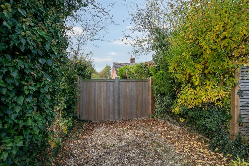 251023 - Silver Birches, Bolnhurst - 68.jpg