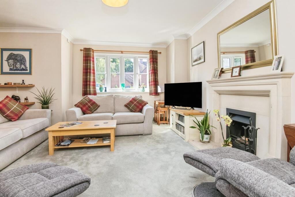 WhatsApp Image 2025-09-05 at 13.50.04 (12).jpeg