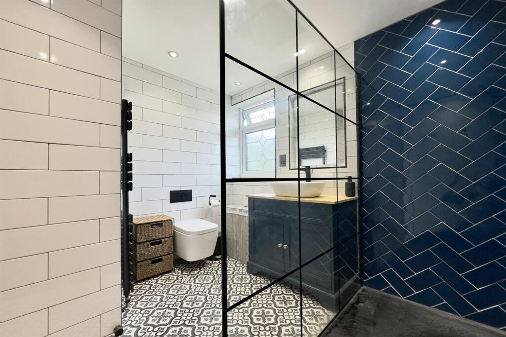 En-Suite Shower Room